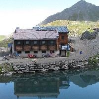 Il rifugio Lago verde di Prali (TO)