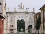 Cherasco, la porta civica