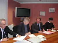 da sx Vedovato, Borioli, Masoero e Marampon firmano l'accordo