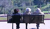 Anziani alla panchina