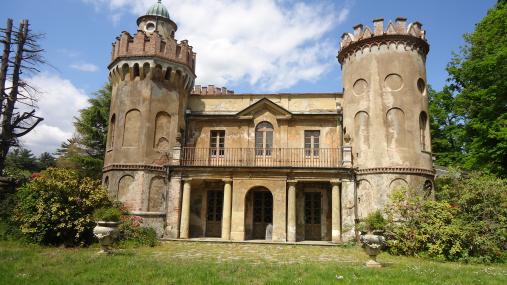 villa o castello dei laghi regione piemonte