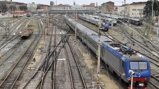 La stazione di Torino Porta Nuova (foto Ansa)