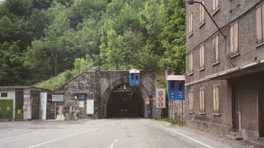 L'ingresso del tunnel del Tenda 