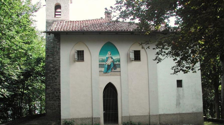 Camandona (BI). Il Santuario del Mazzucco dedicato a S.Anna. Fotografia di Ilario Guelpa Piazza (2015).