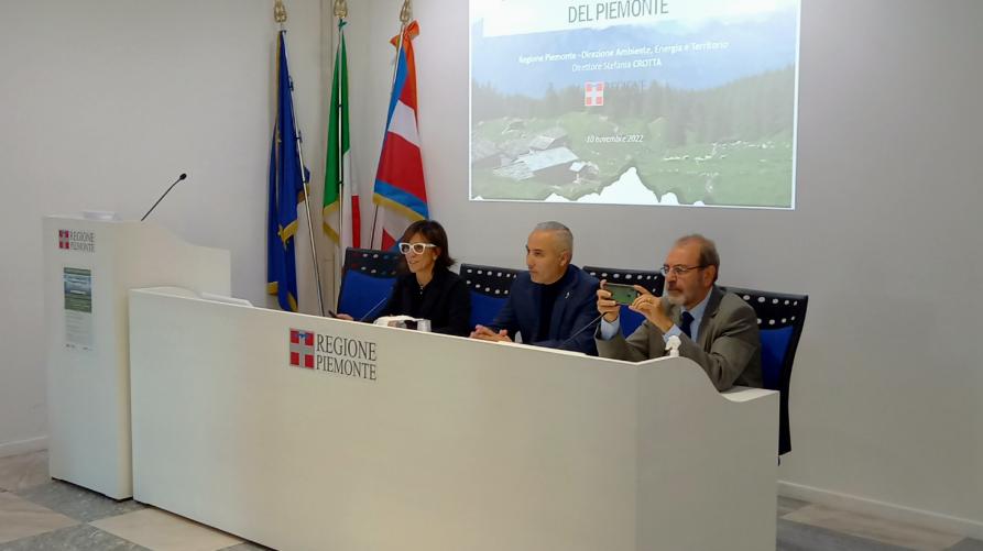 Il tavolo dei relatori: l'assessore Fabio Carosso, il direttore regionale Stefania Crotta e il presidente-Ires Stefano Aimone