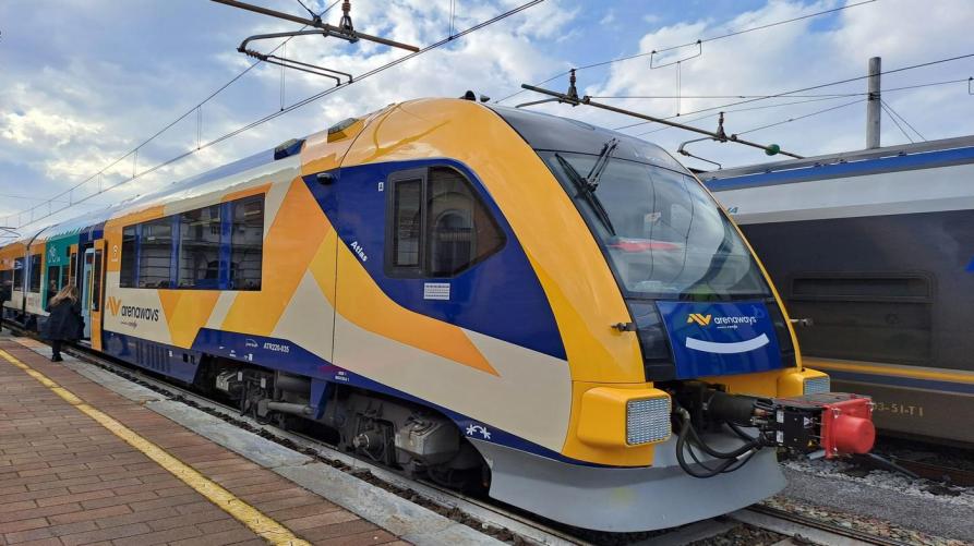 Il treno alla stazione di Cuneo