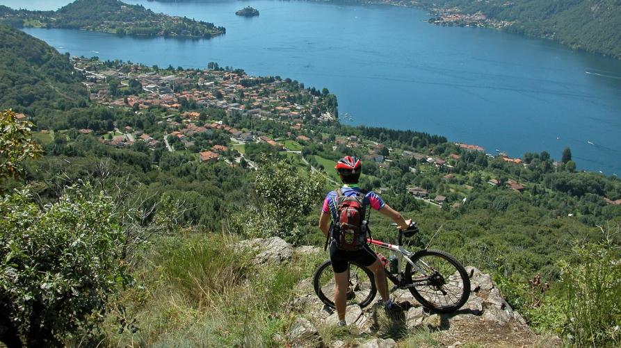 La Ciclovia costeggia il Lago Maggiore 