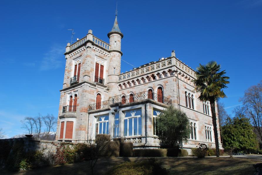 Facciata posteriore del Castello di Miasino. Fonte: Regione Piemonte 