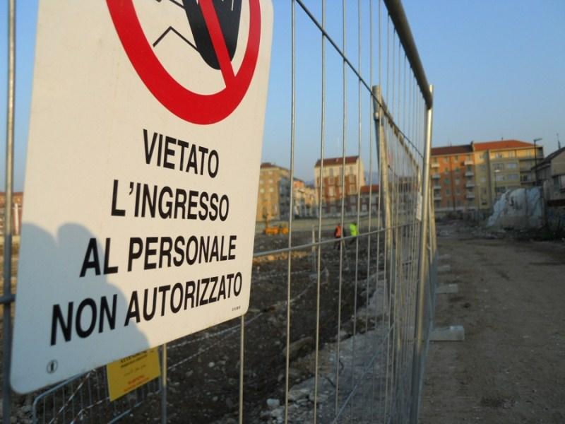 Sede Unica - le recinzioni del cantiere a novembre 2011 