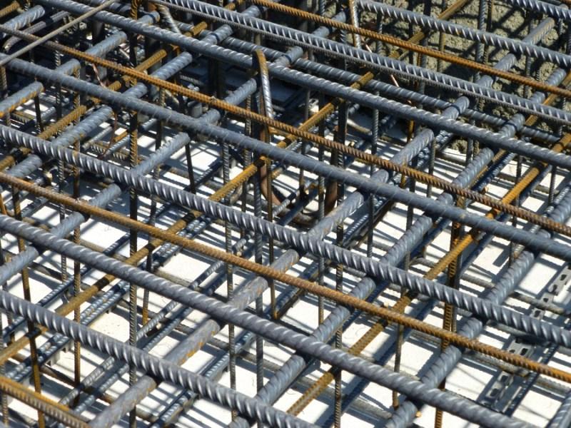 Sede Unica - Il cantiere a giugno 2012, dettagli ferri platea di fondazione 
