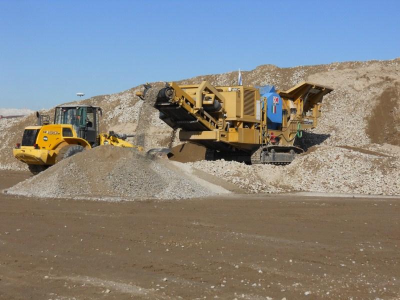 Sede Unica -mezzi pesanti in cantiere a novembre 2012 