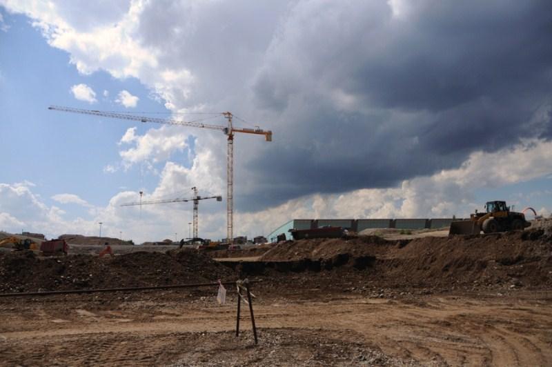 Sede Unica - Il cantiere a giugno 2012, le gru in azione 