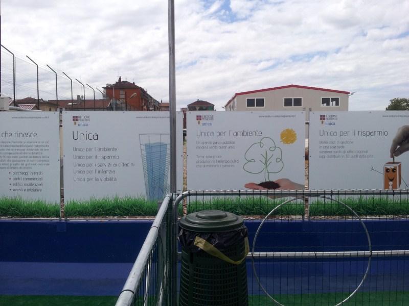 Sede Unica - L'allestimento della Terrazza sul cantiere, i pannelli intorno alla terrazza