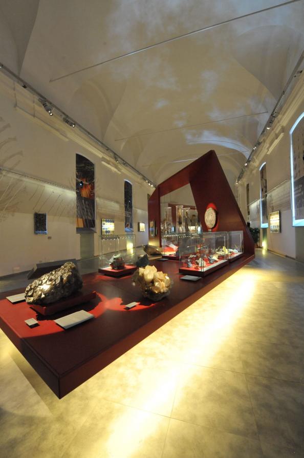 ll Nastro Rosso, area Mineralogia e Botanica