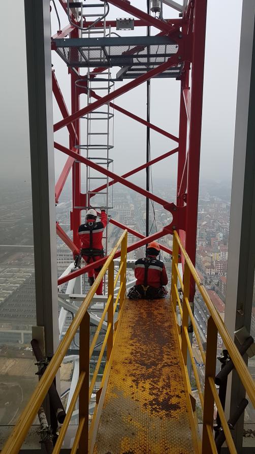 Sede Unica, smontaggio gru a torre