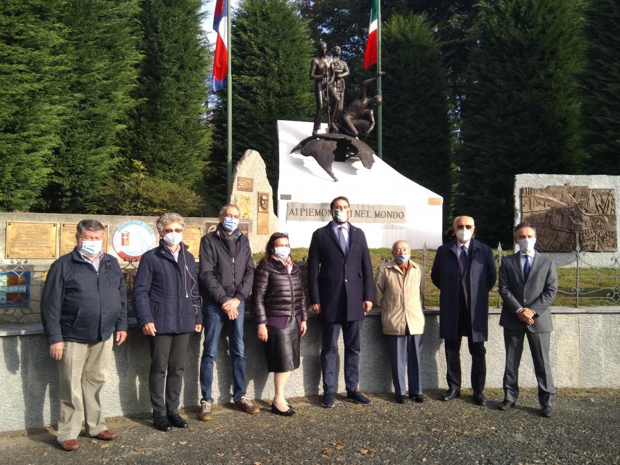 Assessore Marrone in visita al monumento ai piemontesi a San Pietro Val Lemina