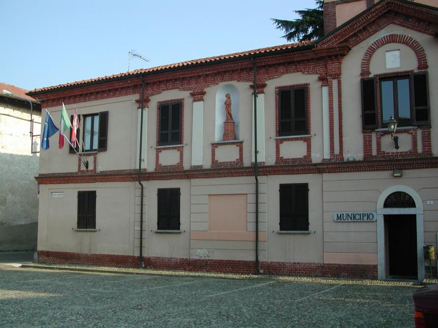 Cavaglietto (NO). Il Municipio. Fotografia di Laura Colombo (2011-2014).