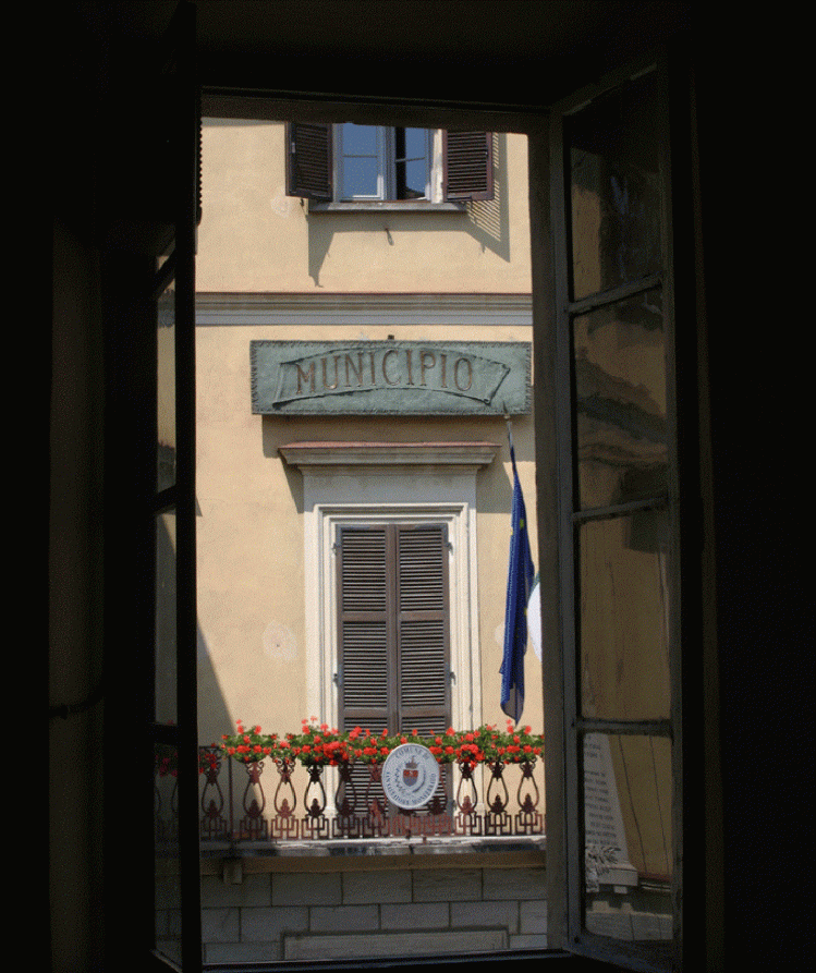 San Salvatore Monferrato (AL). Palazzo Cavalli S. Germano. Scorcio Municipio.