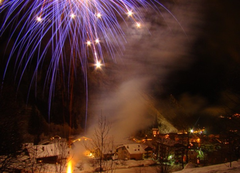 Alagna Valsesia (VC). Fuochi d'artificio. Immagine tratta dal sito del Comune.