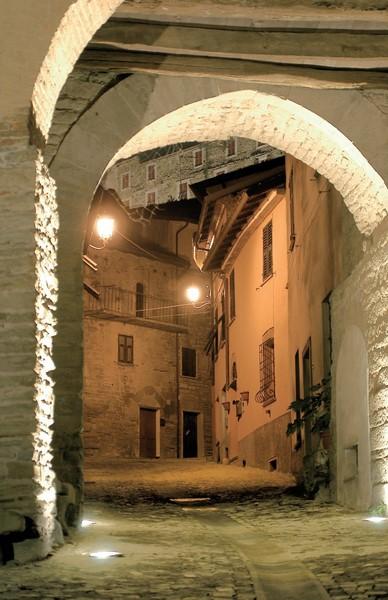 Cremolino, scorcio notturno 