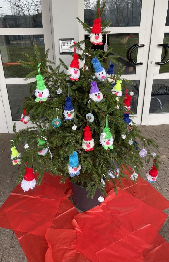 NATALE CON I FOLLETTI - ISTITUTO COMPRENSIVO G.FERRARI - MOMO - NO - 