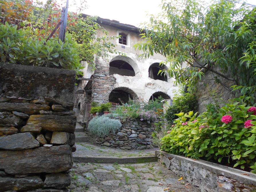 Ingria, scorcio estivo. Foto di Renato Poletto 