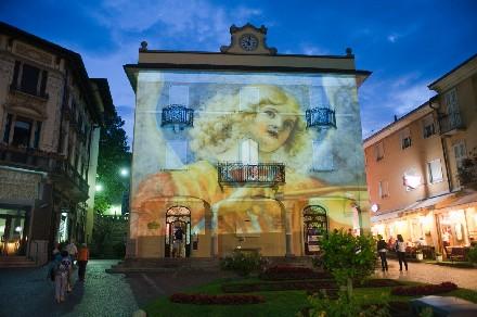 Baveno (VCO). Palazzo comunale durante il "Baveno Festival" (2009). Fotografia di Piero Gatti 
