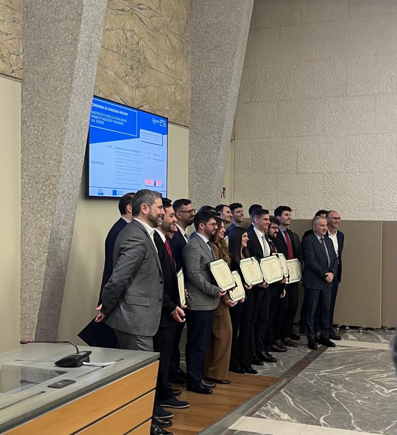 Il gruppo degli studenti diplomati in Railway Mobility Industry - Gennaio 2025 