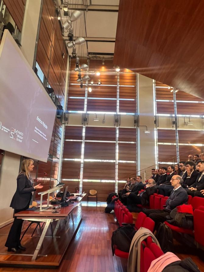 Un momento della cerimonia di consegna dei diplomi in Industrializzazione macchine telescopiche modulari - febbraio 2025 