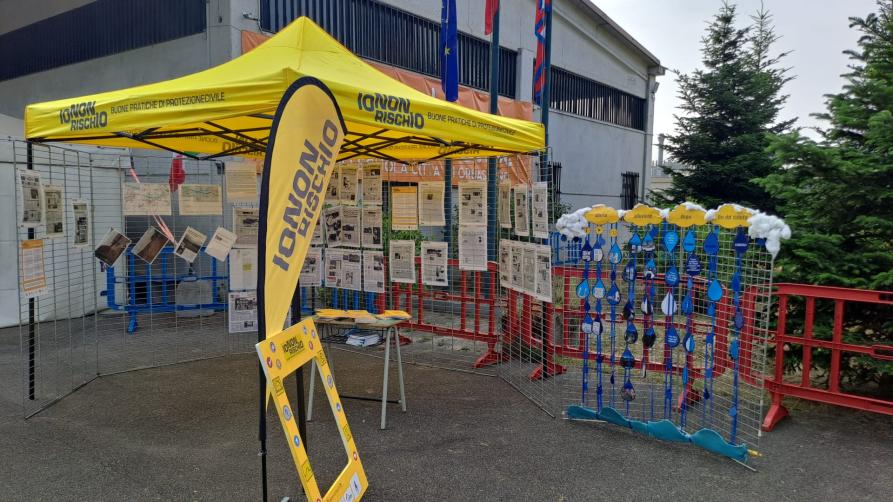 Il gazebo permanente della campagna Io Non Rischio presso il campo scuola di Orbassano 