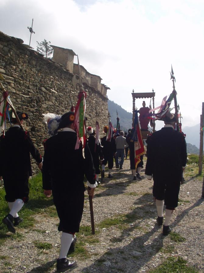 Castelmagno (CN). Processione. Fotografia di Agnese Cassino 